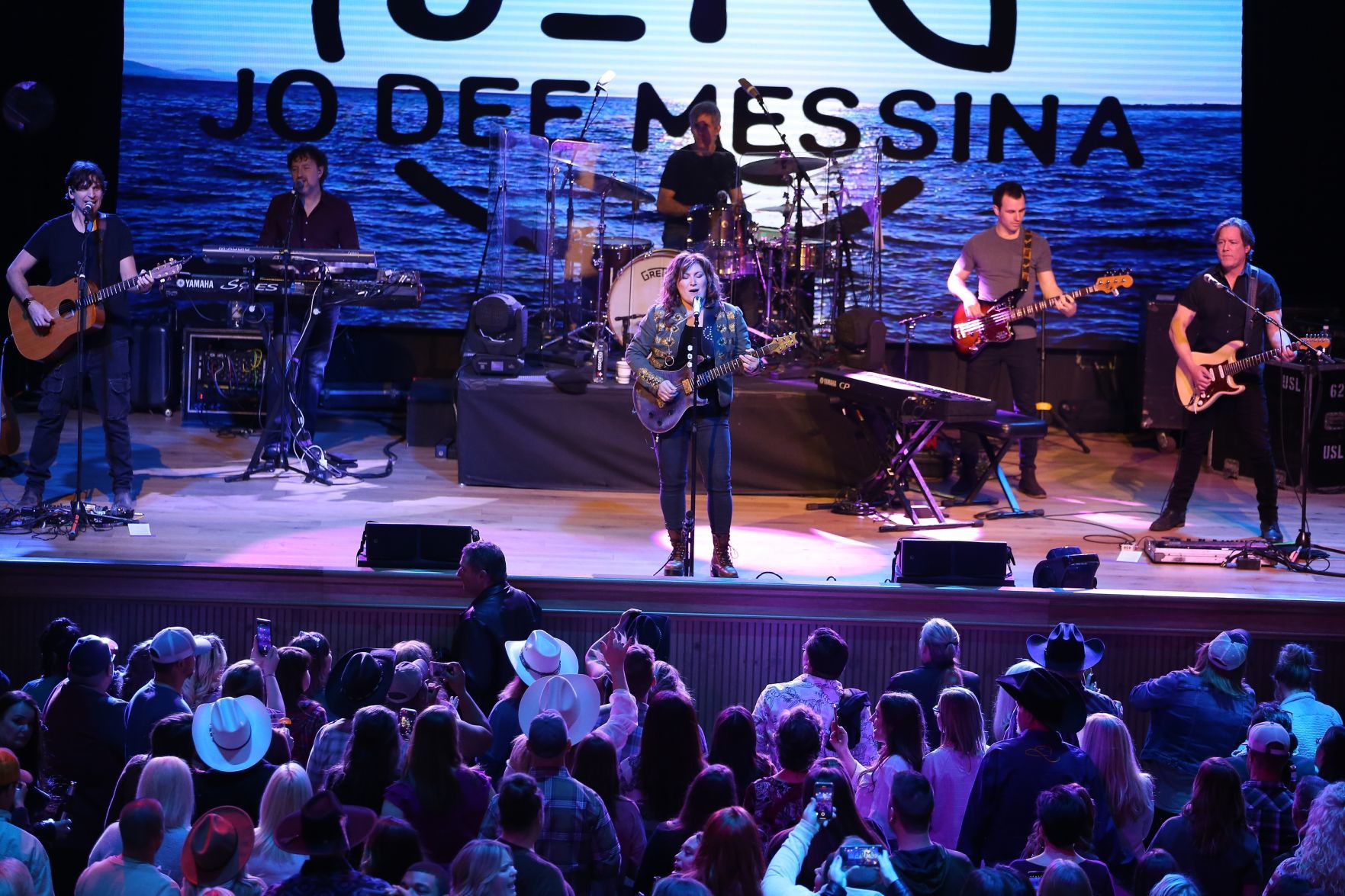 Jo Dee Messina